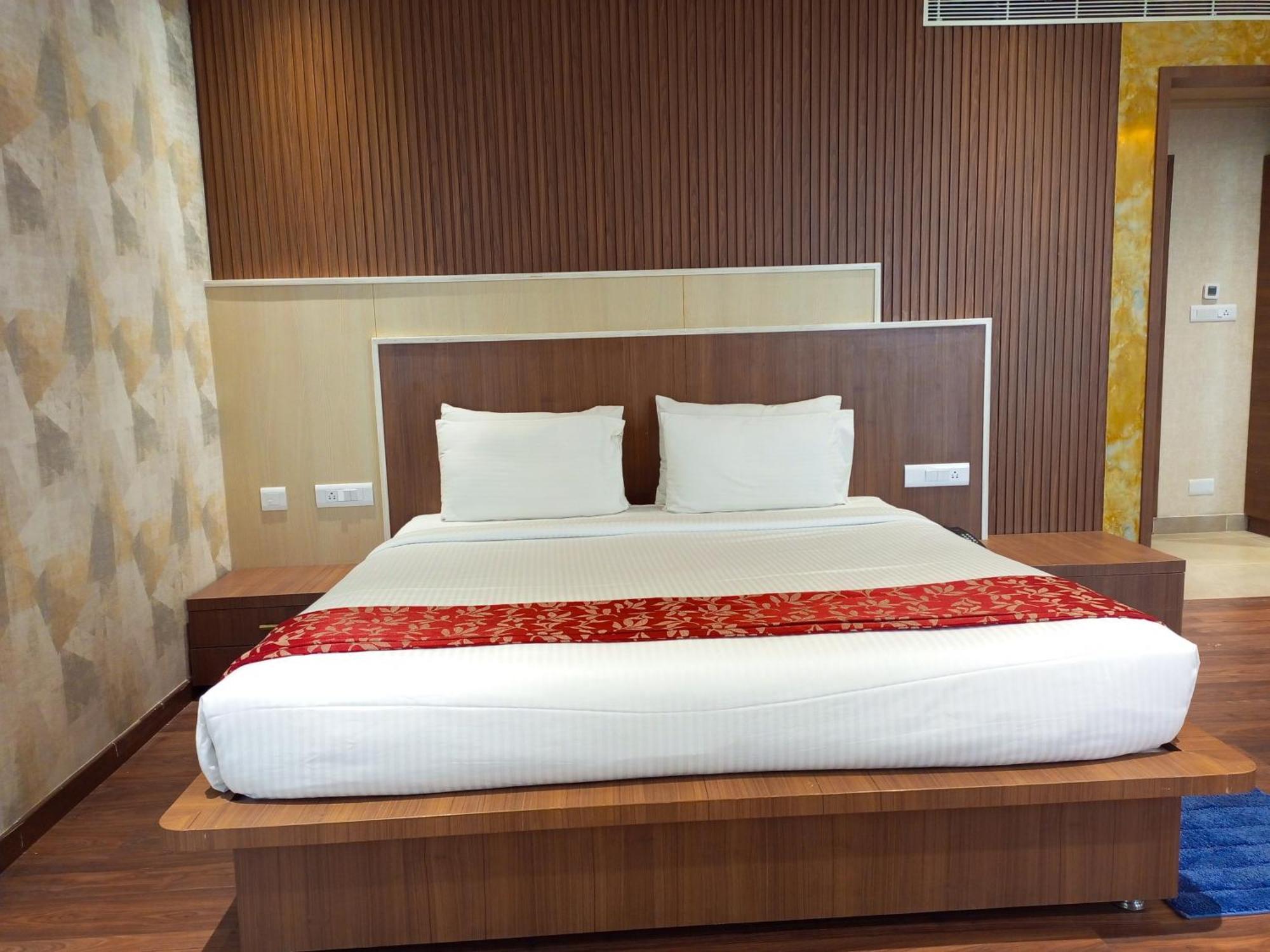 Anukulas Residency - Vellore Exterior photo